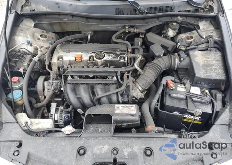 2011 Honda Accord Lxp z USA, uszkodzony, nr VIN 1HGCP2F46BA140132